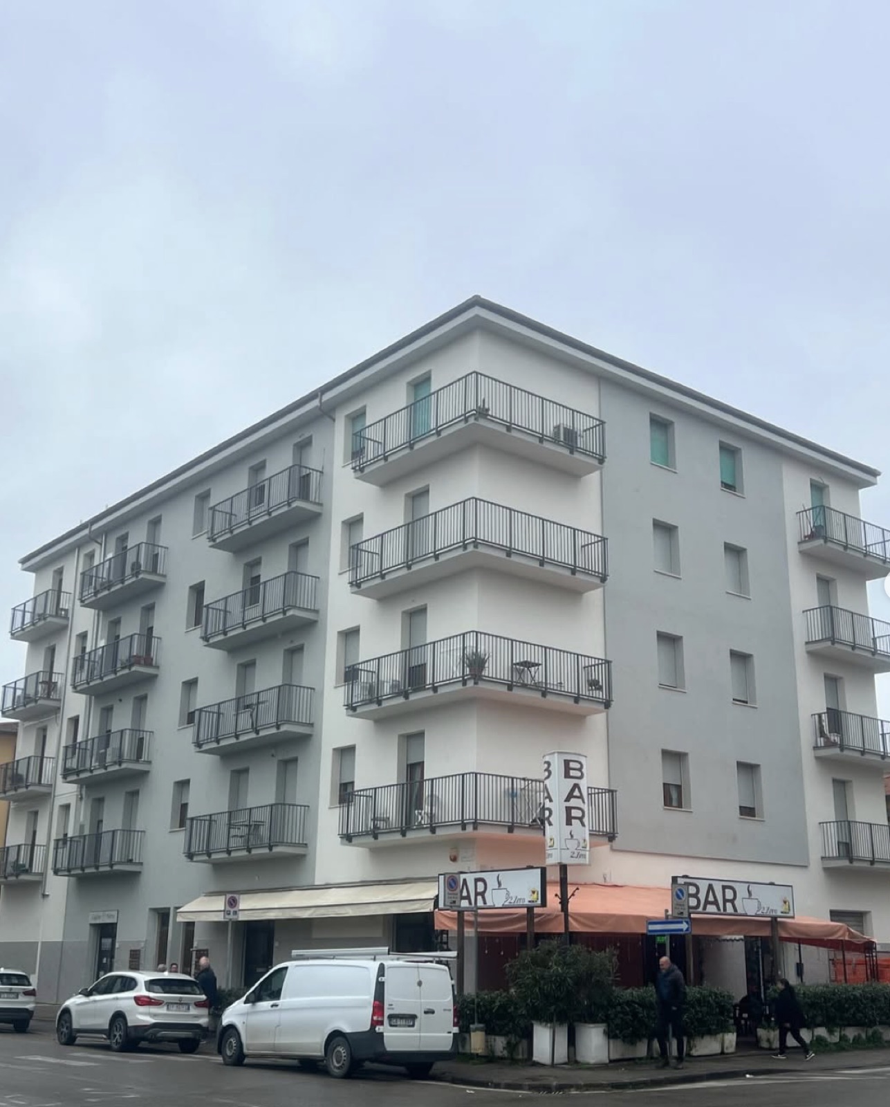 Cappotto termico e centrale termica di un condominio, San Giovanni Valdarno (AR)