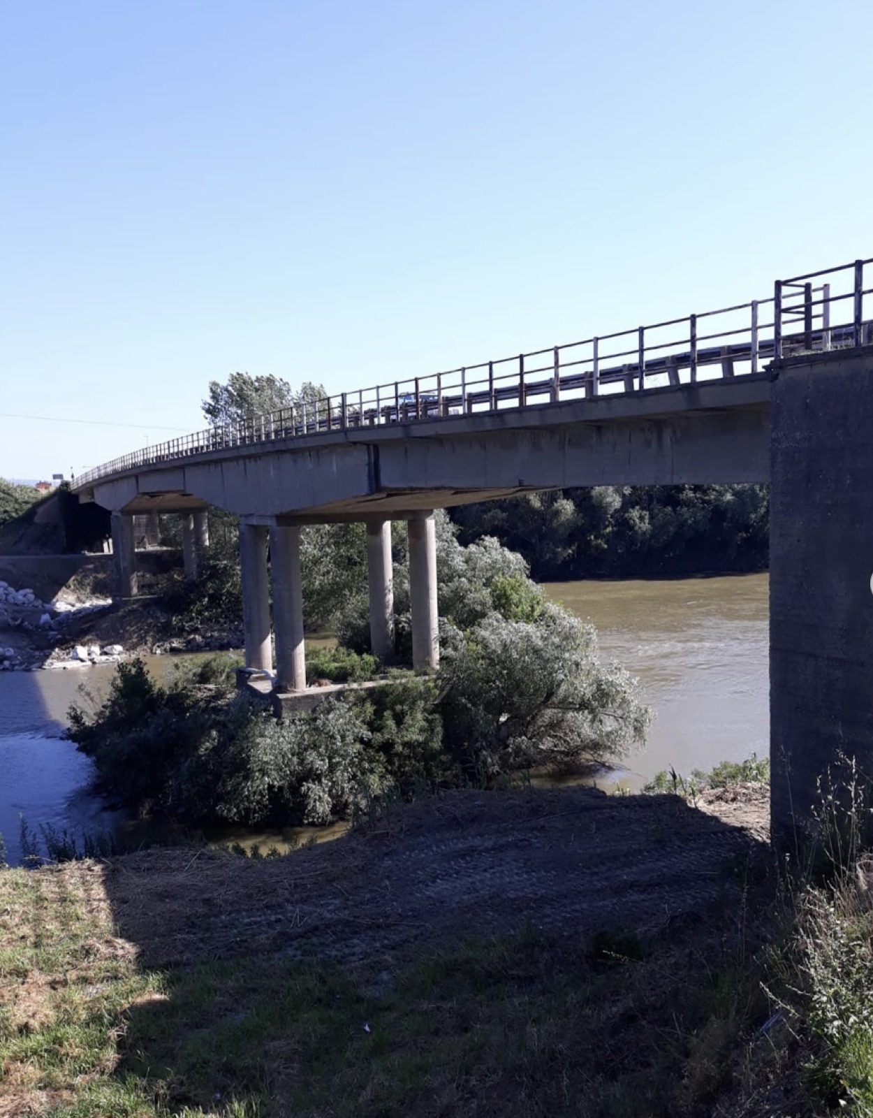 Pavimento industriale e carpenteria sul ponte di Cascina, SP 31, Cascina (PI)