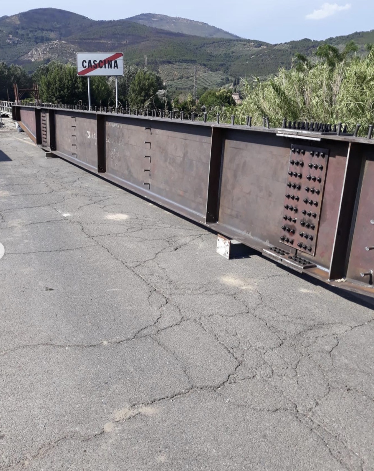 Pavimento industriale e carpenteria sul ponte di Cascina, Il ponte a lavori finiti.